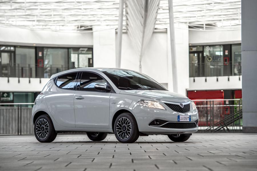  Lancia Ypsilon Mya (846) 2016 года  (фото 12 из 27)